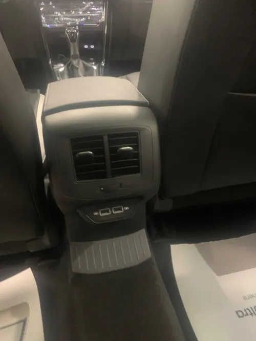 Volkswagen T-Roc 2025 R-Line 