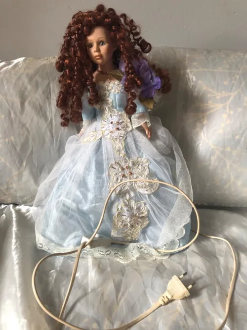 Poupées en porcelaine