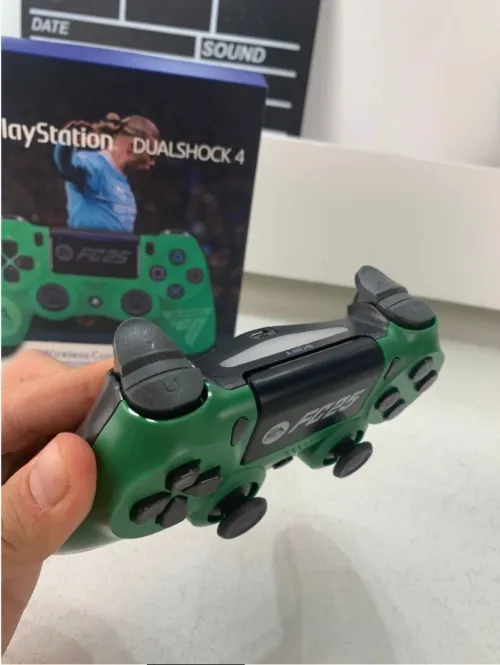 SONY DualShock Manette PS4 Sans Fil, Batterie Rechargeable (High Copy) Edition FC25
