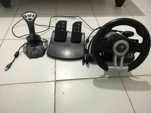 Offre à ne pas manquer ! Simulateur de vol et de course !