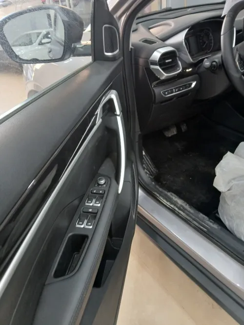 Geely Coolray 2025 