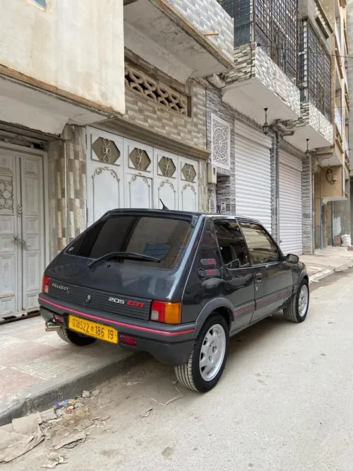 Peugeot 205 1986 1.6 gti injection