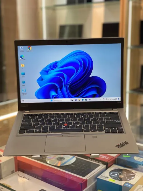 THINKPAD T490s SILVER i5 8EME GÉNÉRATION 16G DDR4 256 SSD NVME 14 POUCES FHD
