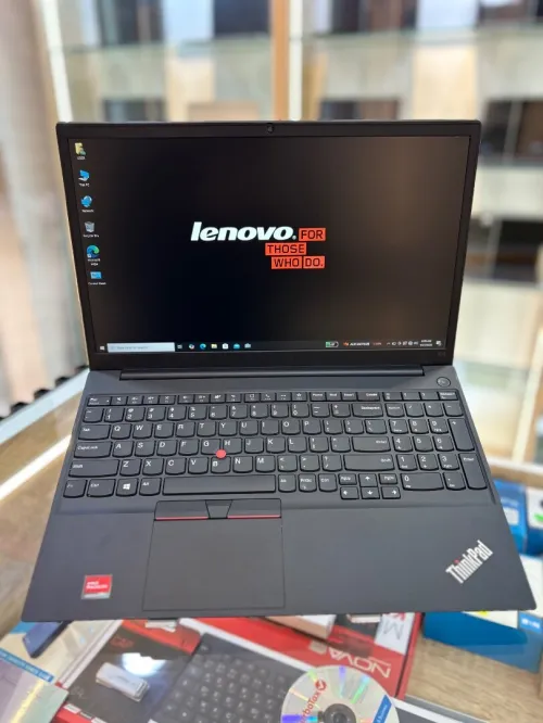 THINKPAD E15 RYZEN 7 5700u 8G DDR4 256 SSD NVME 15.6 POUCES FHD