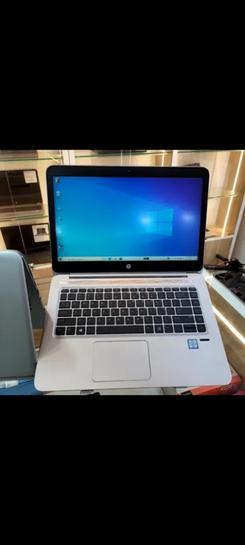 HP ELITEBOOK 1040 FOLIO G3 i7 6EME GENERATION 8G DDR4 256 SSD 14 POUCES FHD