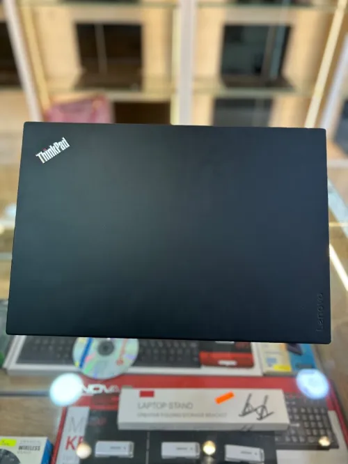 THINKPAD T570 i5 6EME GENERATION 8G DDR4 256 SSD 15.6 POUCES FHD