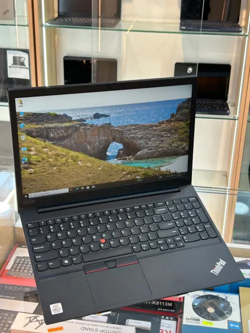 THINKPAD E15 GEN1 i5 10EME GENERATION 8G DDR4 256 SSD 15.6 POUCES FHD