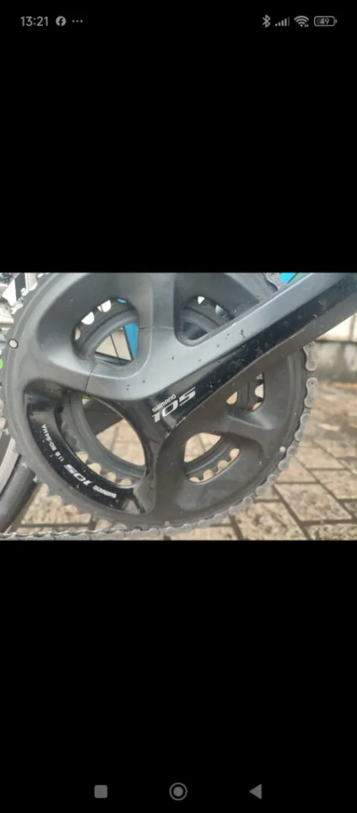 Vélo route en Carbone