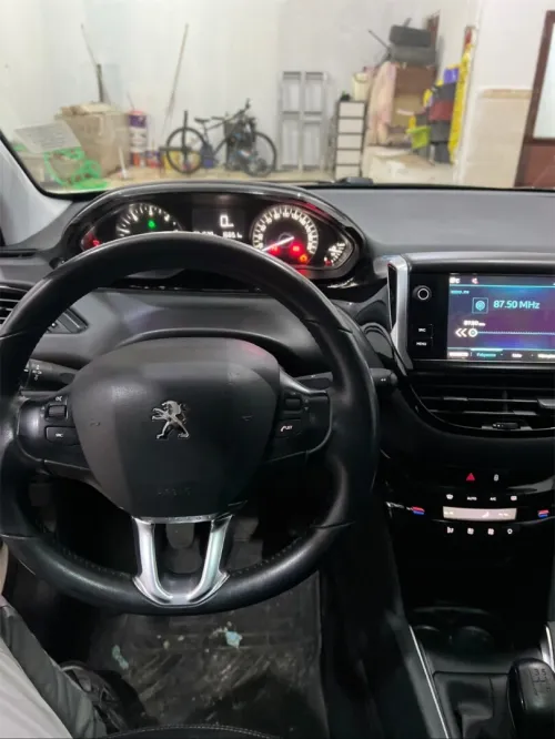 Peugeot 208 2018 Allure Facelift