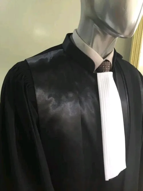 جبة محامي