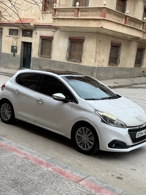 Peugeot 208 2018 Allure