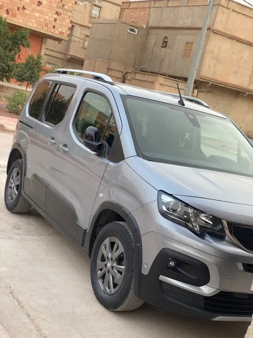 Peugeot Partner 2022 Fennec