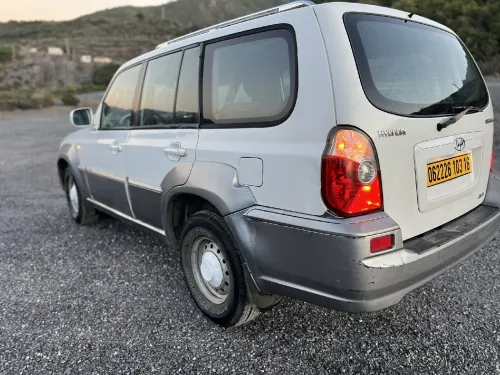 Hyundai Tirakan 2003 