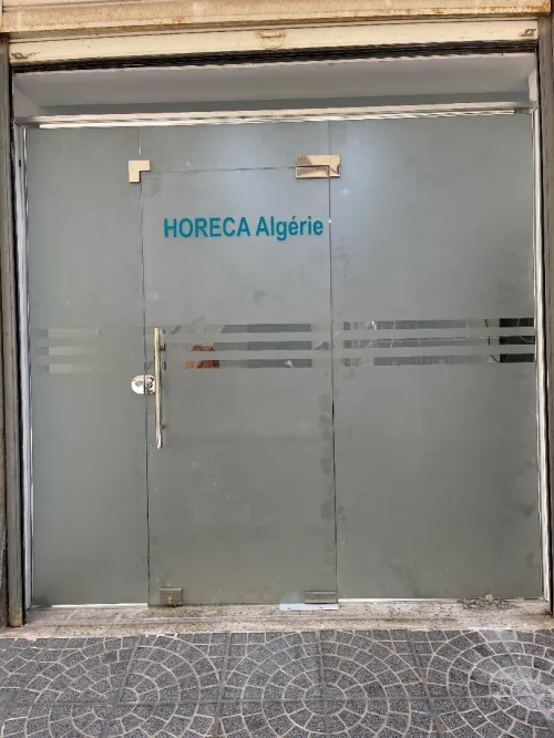 Vitrine en verre trompé 