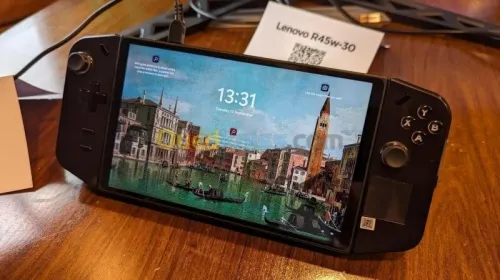LENOVO Legion Go - Console Gaming Écran 8,8" QHD+  144Hz - AMD Ryzen Z1 extreme - 16Go RAM 512Go SSD