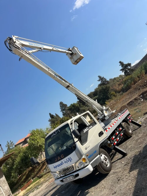 Camion Jac Nacelle 16m 2012