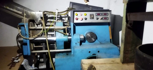 Machine Emboutisseuse
