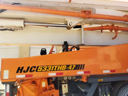 Mercedes Shantui La girafe 2015
