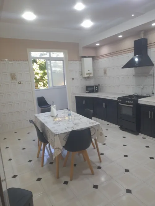 Location Appartement Niveau de villa F5 Alger Birkhadem