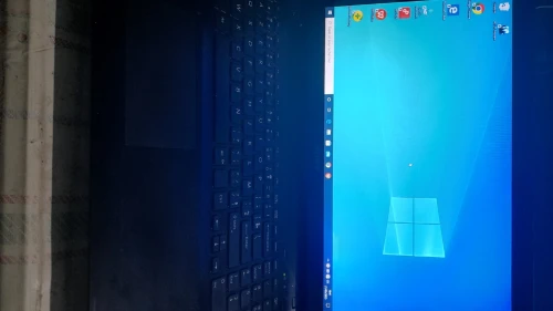 AVENDRE UN PC PORTABLE