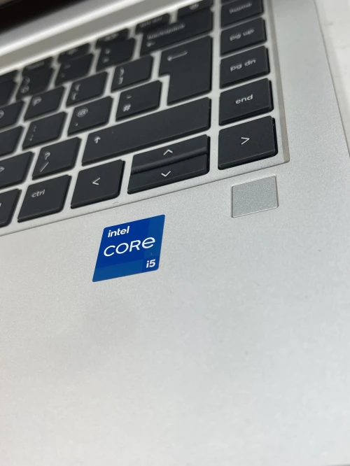 Hp elitebook 640 G9 i5-1235U 16gb 256ssd