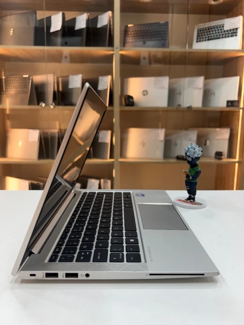 Hp elitebook 830 G8 i7-1185G7 16gb 512ssd