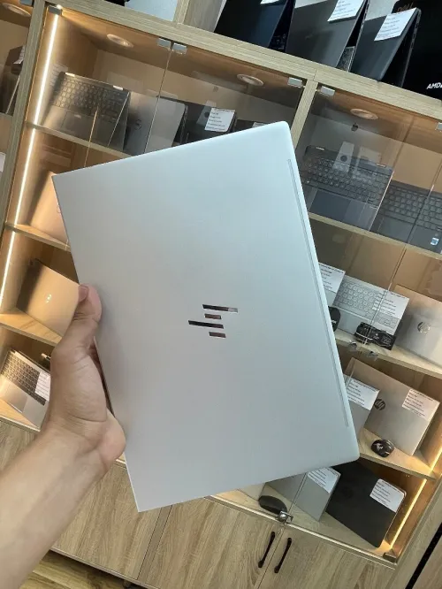 Hp elitebook 630 G10 i5-1335U 16gb 512ssd