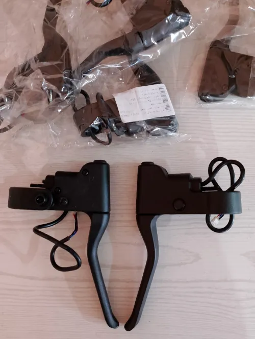 Gros détails pièces détachées troutinette scooter électrique قطع غيار بياس اكسوسوار تروتينات شاومي ن