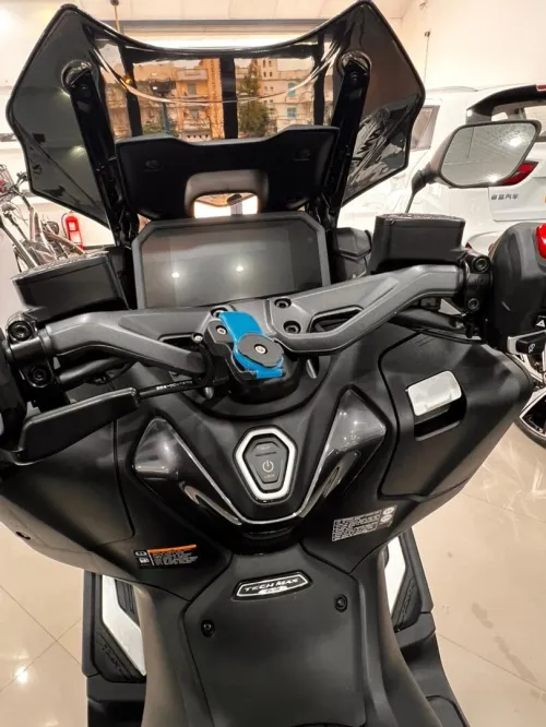 Yamaha Tmax 562 (PV 2022) 2024