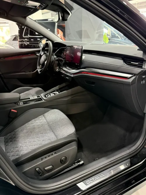 Skoda OKTAVIA 2026 Full option