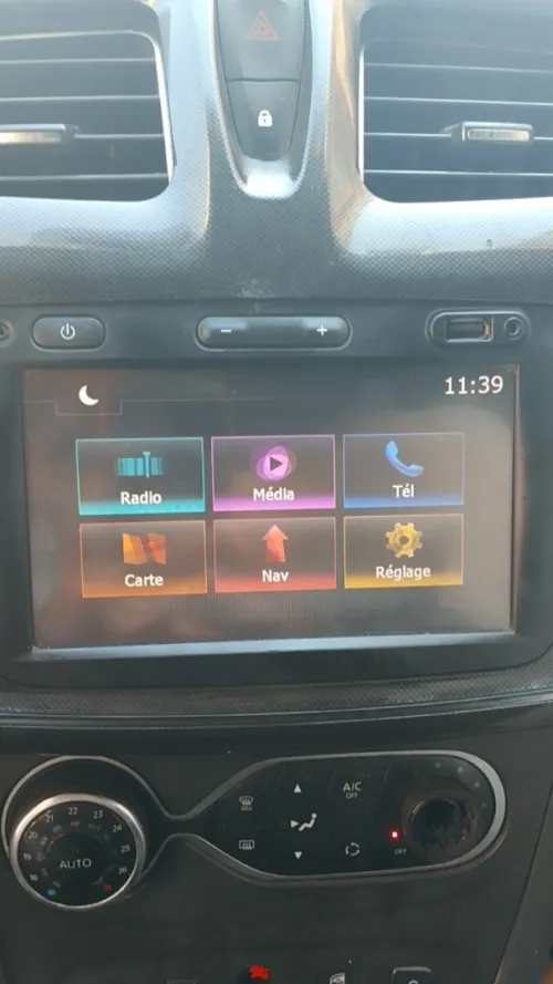 Radio de bord renault symbole logan stepwe 