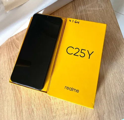 Realme C25 y