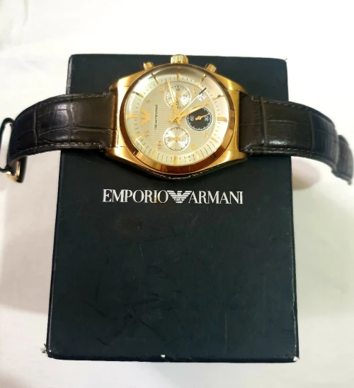 montre Emporio Armani original ( ساعة يد أصلية )