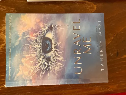 Unravel me livre (2eme de la série shatter me)