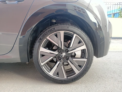 Peugeot 208 2022 GT