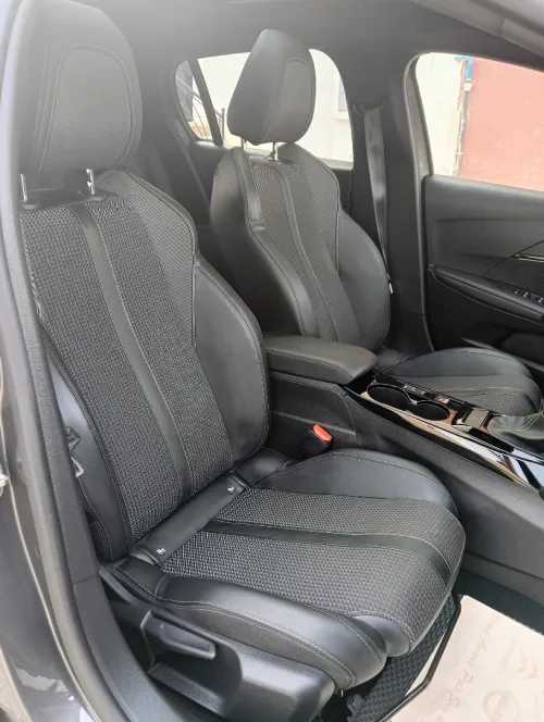 Peugeot 208 2022 GT