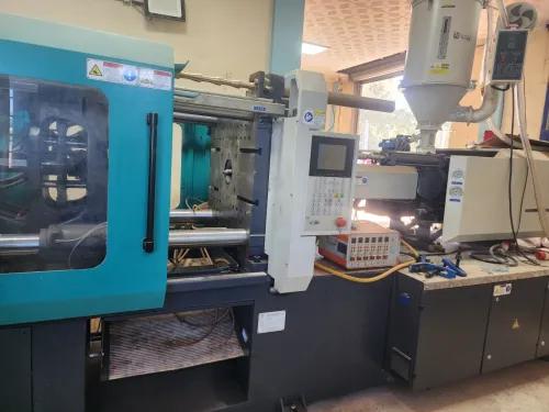 Machine injection plastique