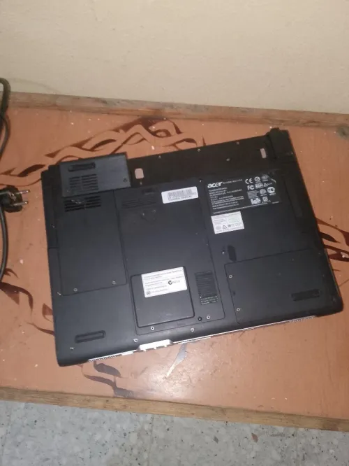 Acer Travelmate 2304WLMi