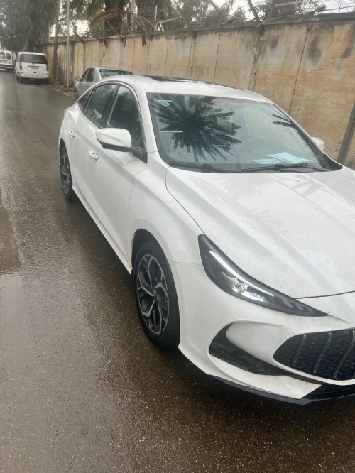 MG 5 2025 Luxury