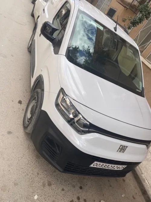 Fiat Doblo 2024 Italya