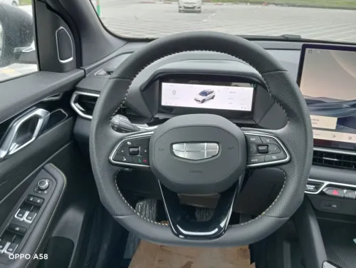Geely Coolray 2026 