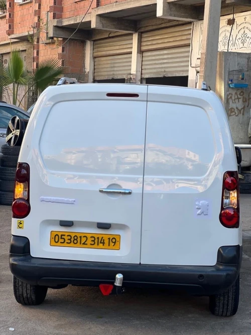 Peugeot B9 2014 