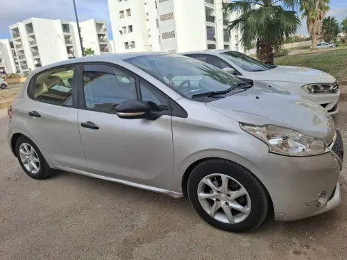 Peugeot 208 2015 