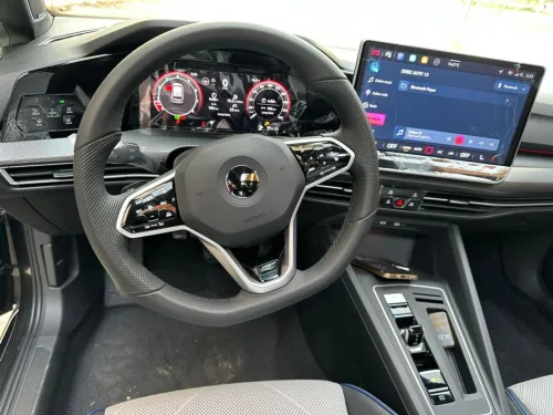 Volkswagen Golf 8 2025 R Black Edition 