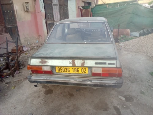 Peugeot 305 1986 305