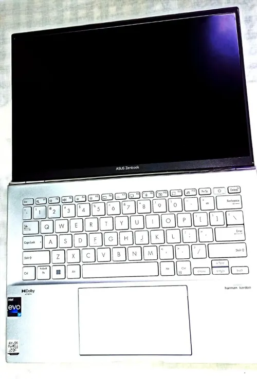 Laptop ZenBook i9 13 em generation