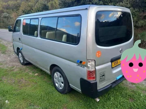 Nissan URVAN 2012