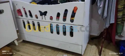 سرير  اطفال