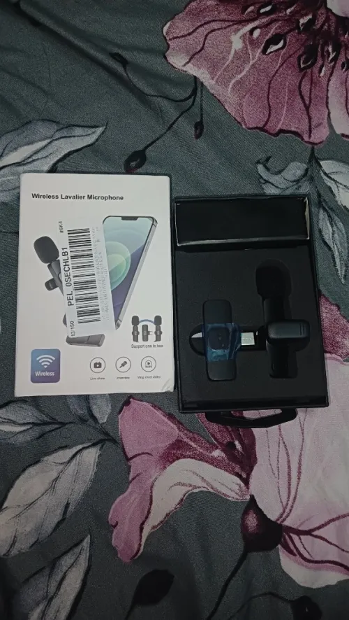 Wireless microphones lavalier