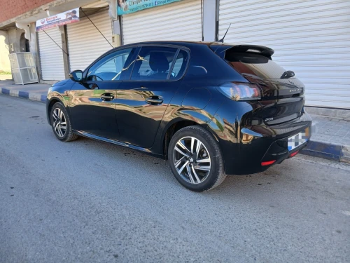Peugeot 208 2023 Allure Pack